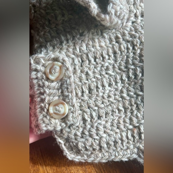 Gorgeous hand crochet 100% Washable Merino Wool Dog Coat/Sweater, beige/oatmeal - Picture 9 of 9